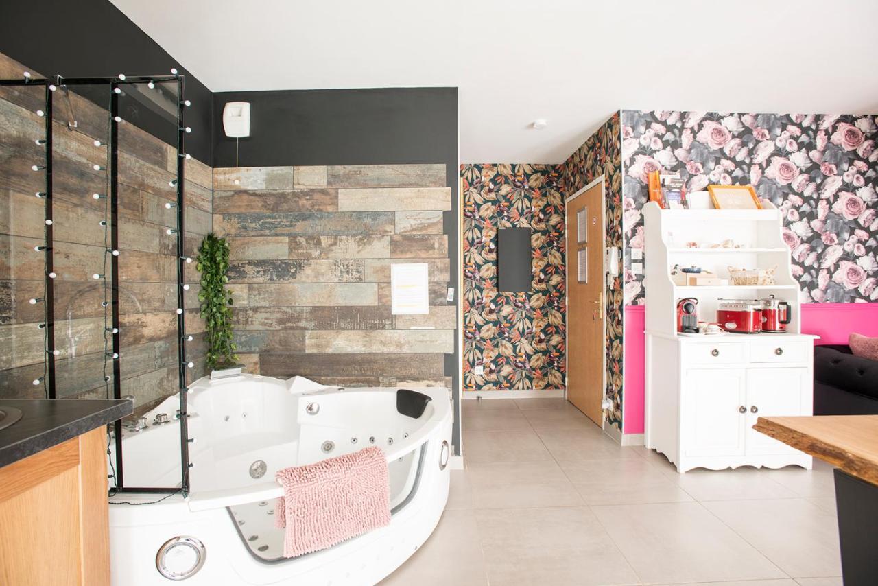 Romantisme Et Glamour 2 Avec Spa , Clim Et Jardin Digione Esterno foto