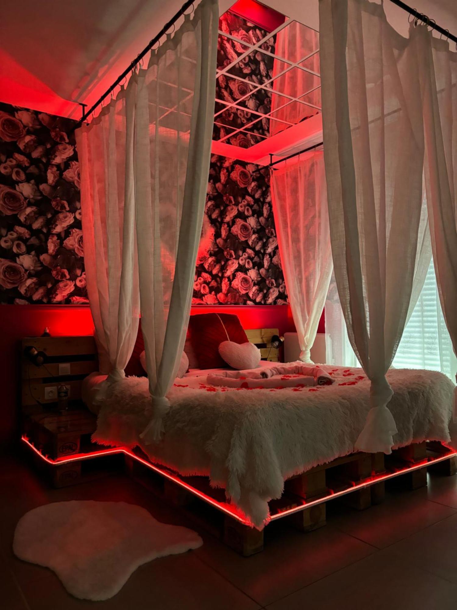 Romantisme Et Glamour 2 Avec Spa , Clim Et Jardin Digione Esterno foto