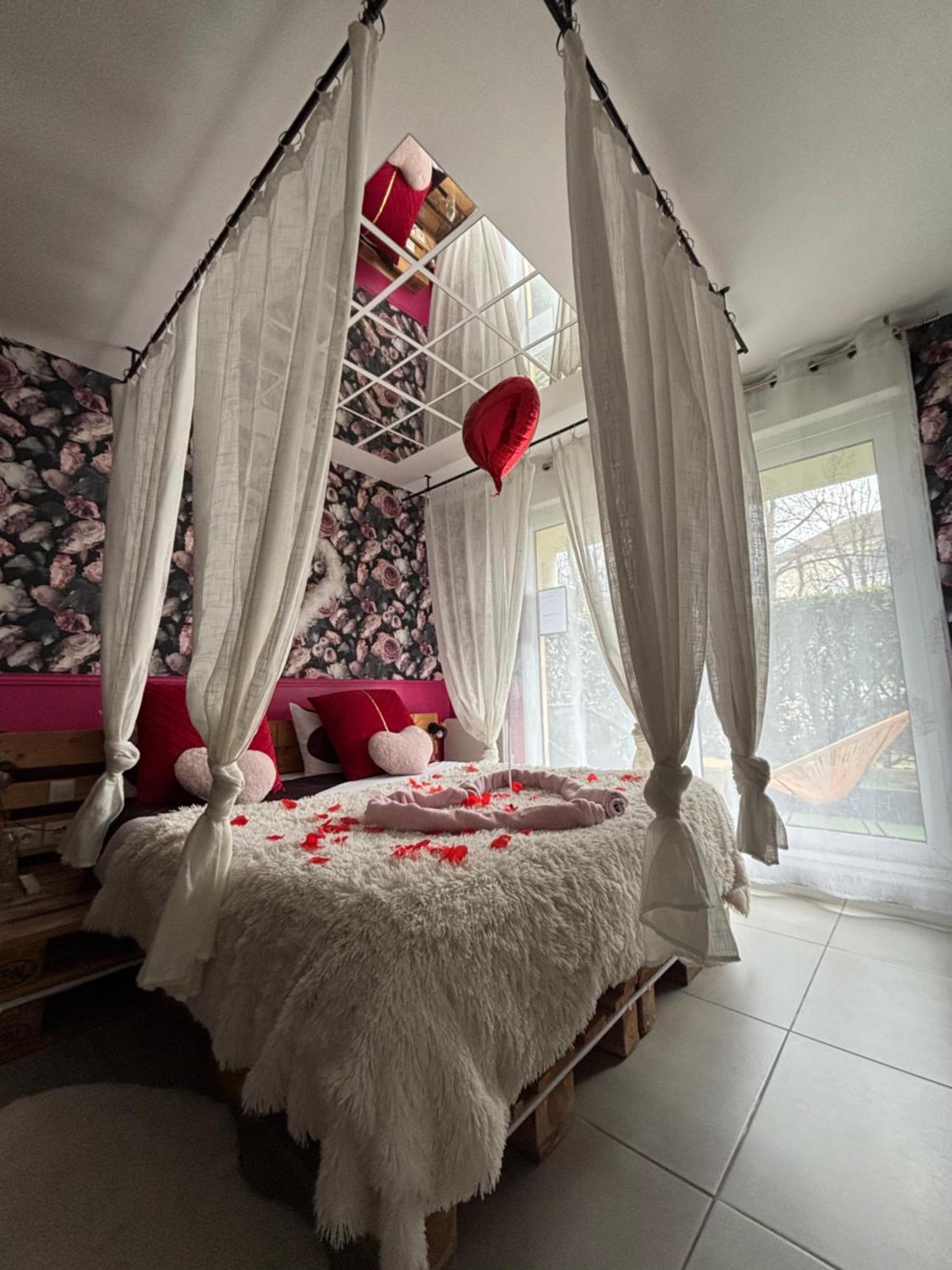 Romantisme Et Glamour 2 Avec Spa , Clim Et Jardin Digione Esterno foto